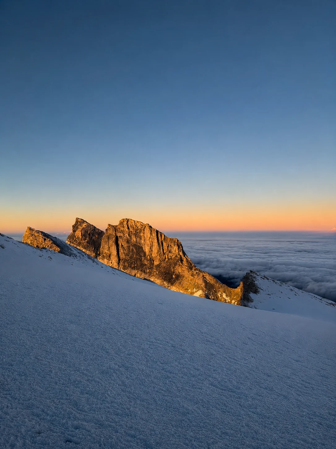哈巴雪山